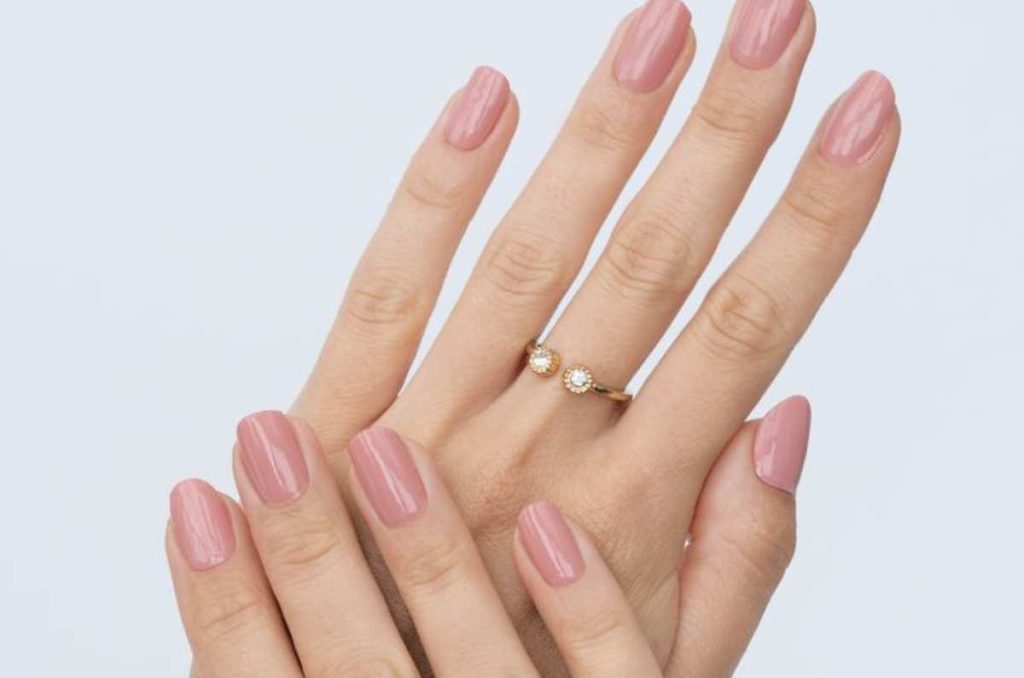 Uñas que serán tendencia este 2025