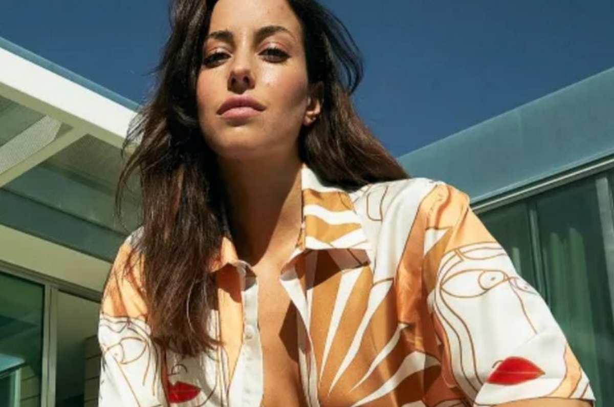 Ella es la HERMOSA novia de Brad Pitt