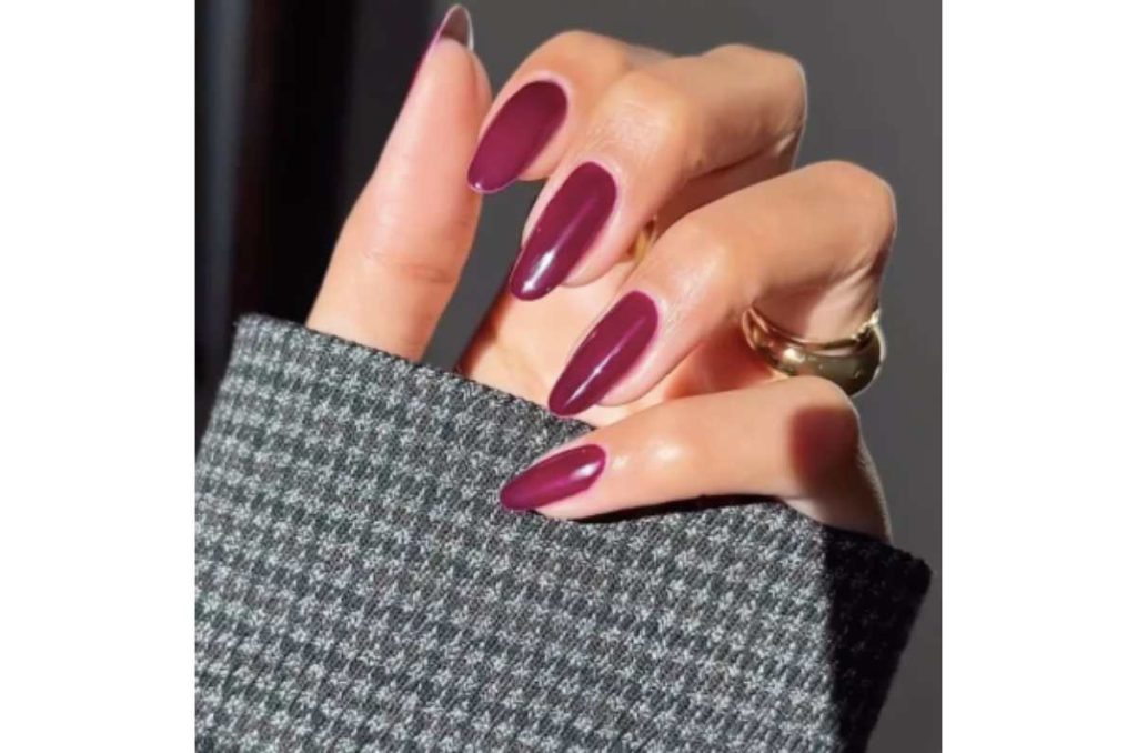 uñas monocromáticas