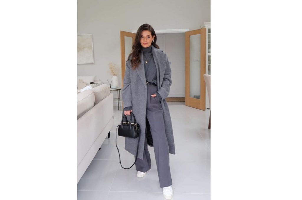 Outfits con abrigo para lucir arreglada y cómoda en el trabajo 0