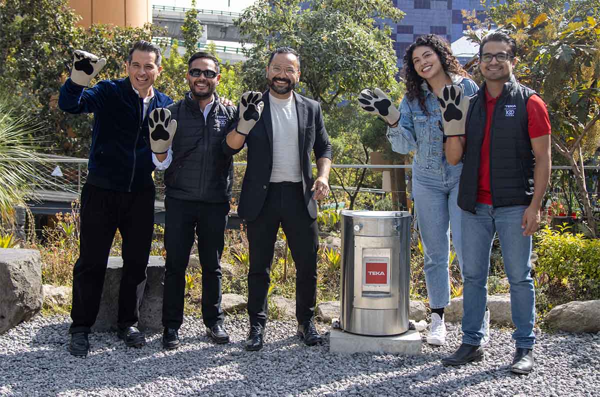 TEKA dona bebederos a Papalote Museo del Niño y celebra con un taller de galletas de jengibre