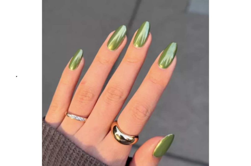 uñas oliva cromadas