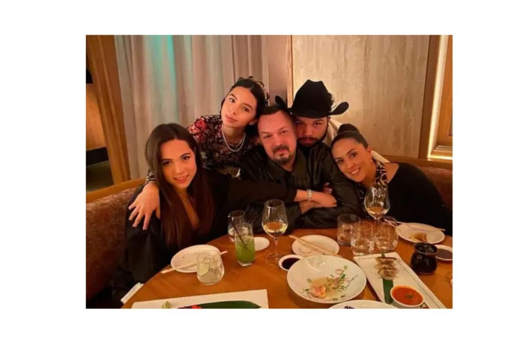 Angela Aguilar pasó Año Nuevo sin Christian Nodal y con esta foto lo confirma 0