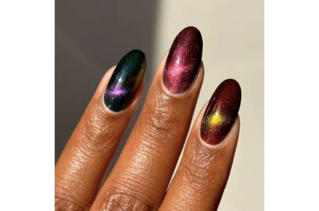10 diseños de uñas almendra perfectos para lucir este enero 5