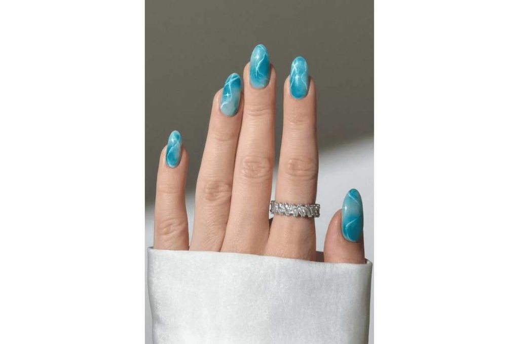 Ideas de uñas acrílicas "Beach Nails"