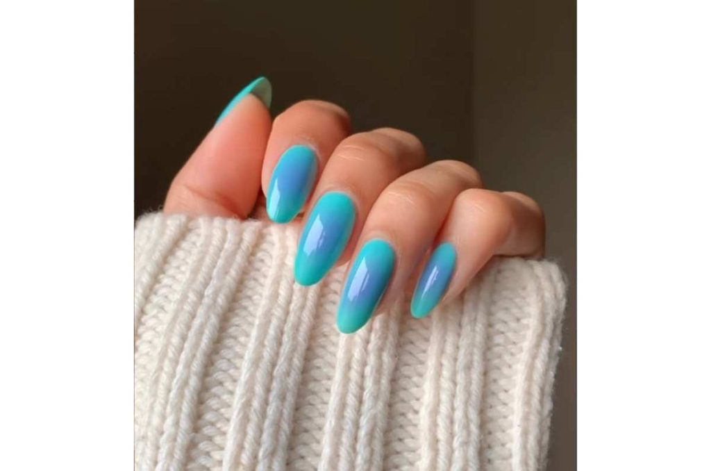 Diseños de uñas elegantes en Tiffany Blue