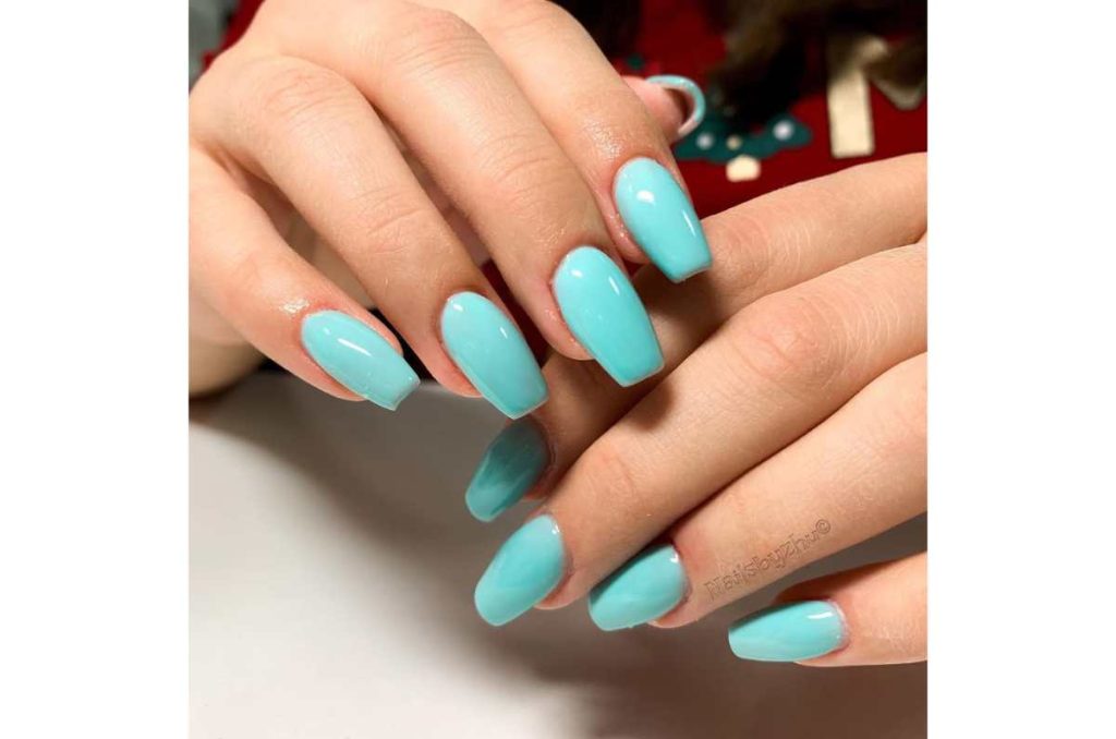 7 ideas de uñas perfectas para la temporada Acuario 1
