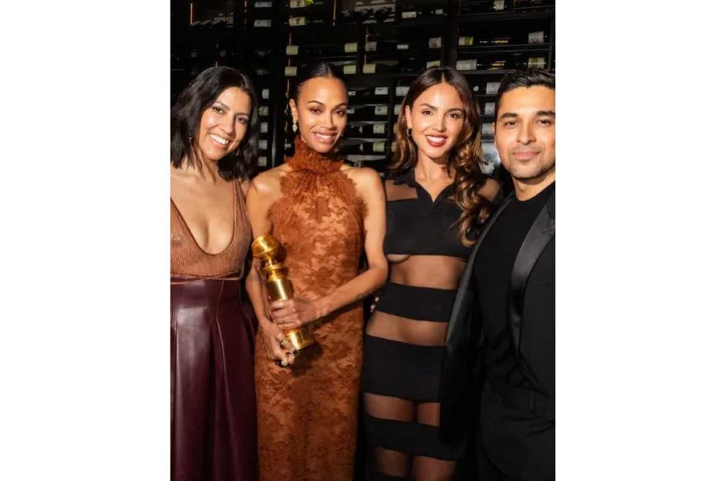 El sensual y glamuroso vestido transparente de Eiza en el after party de los Golden Globes 2