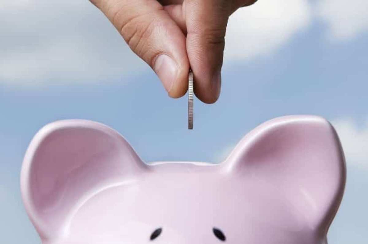 Mejora tus finanzas con este método de ahorro fácil y obtendrás $60,000 este 2025