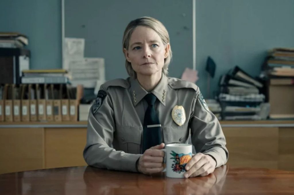 Issa López: La directora mexicana que representará a las mujeres en los Golden Globes 2025 1