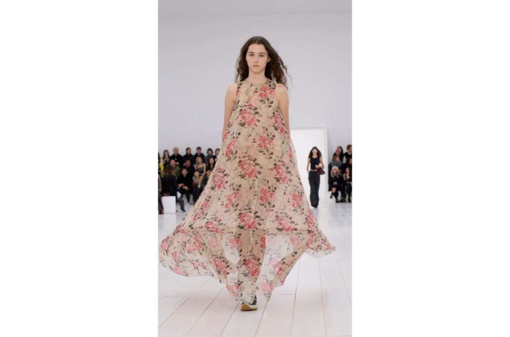 vestidos largos elegantes hiperfemeninos