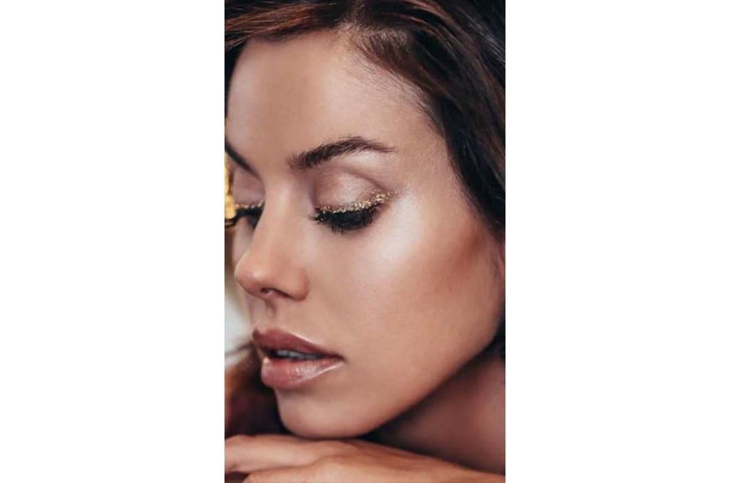 Consejos de maquillaje para no verte mayor con tu delineado