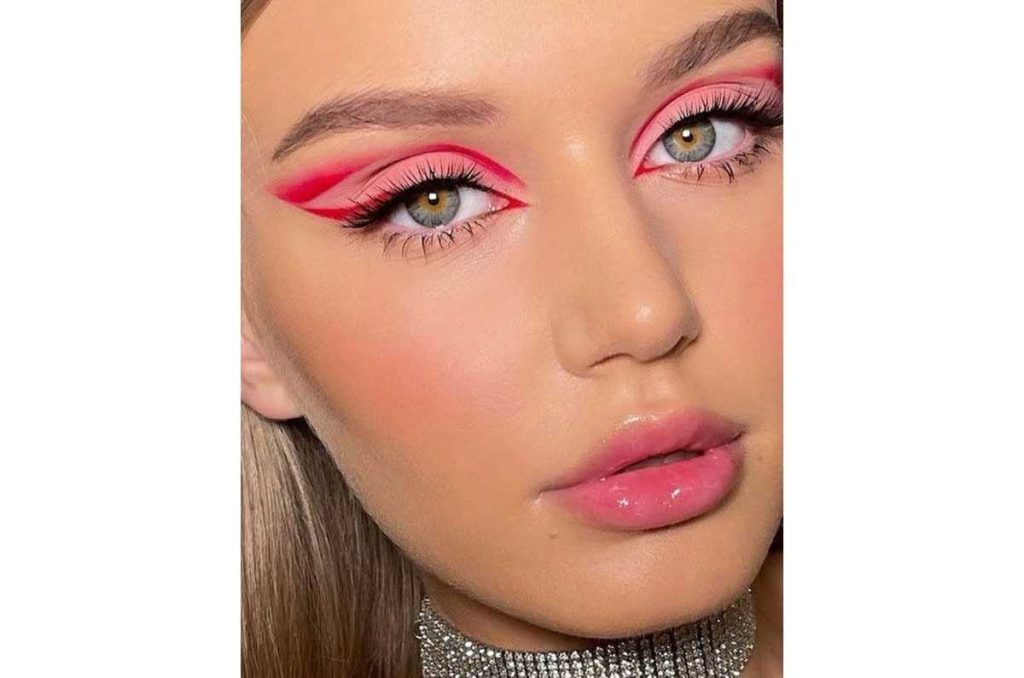 ideas para el 14 de febrero maquillaje gráfico rosa