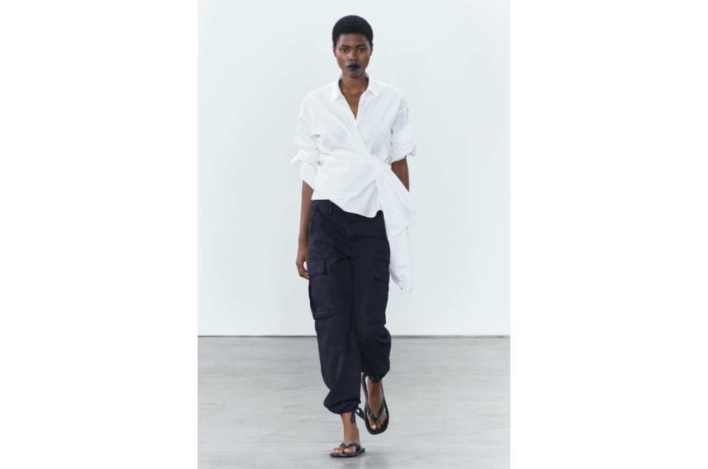 Outfits con blusas blancas de Zara y pantalones rectos