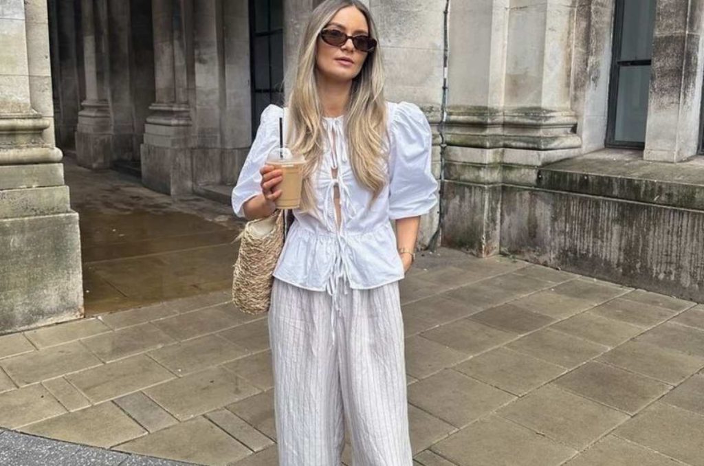 Outfits con blusas blancas de Zara y pantalones rectos