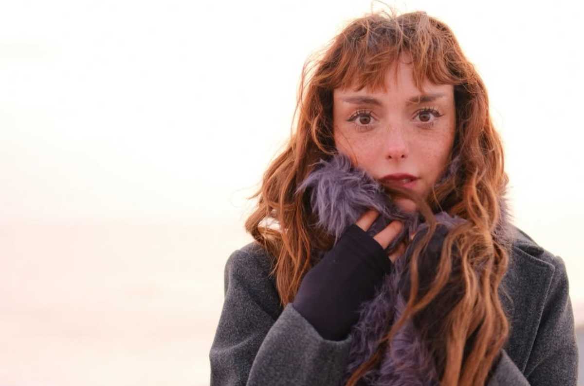 El look de Natalia Téllez estilo Anastasia que puedes replicar con solo 4 prendas