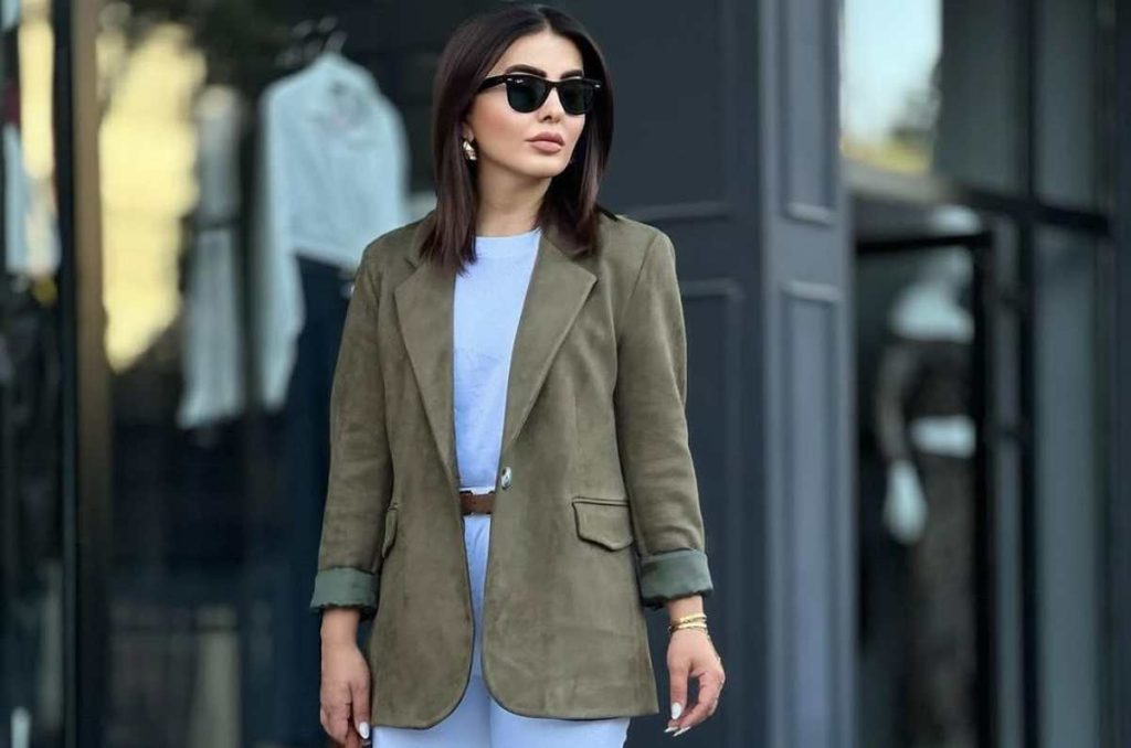 Outfits elegantes para la oficina en verde oliva