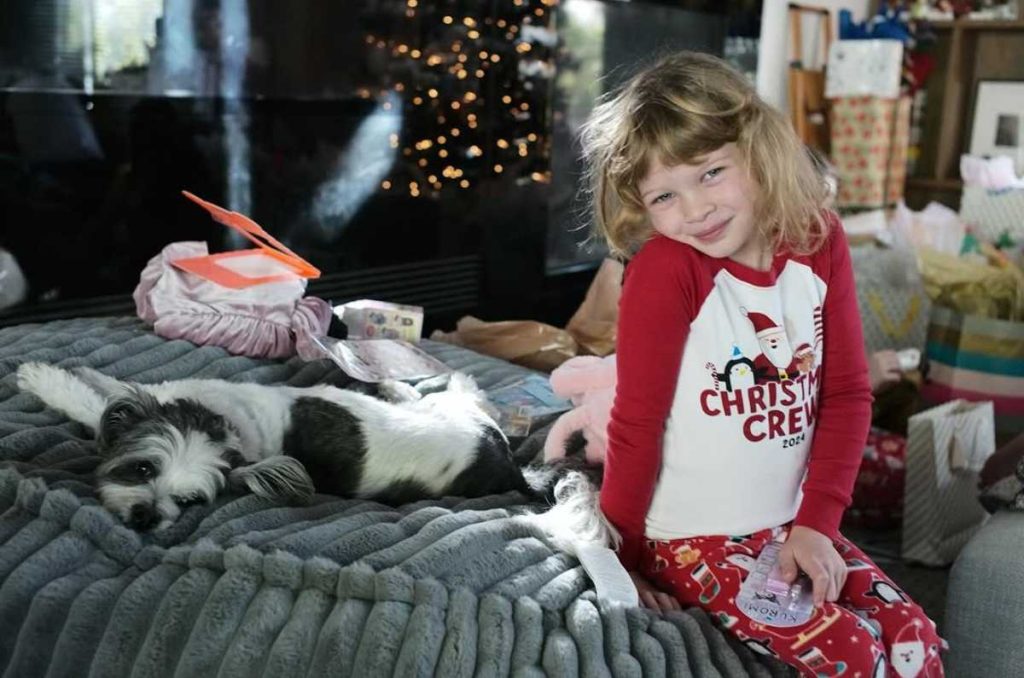 Hija menor de Milla Jovovich parecido