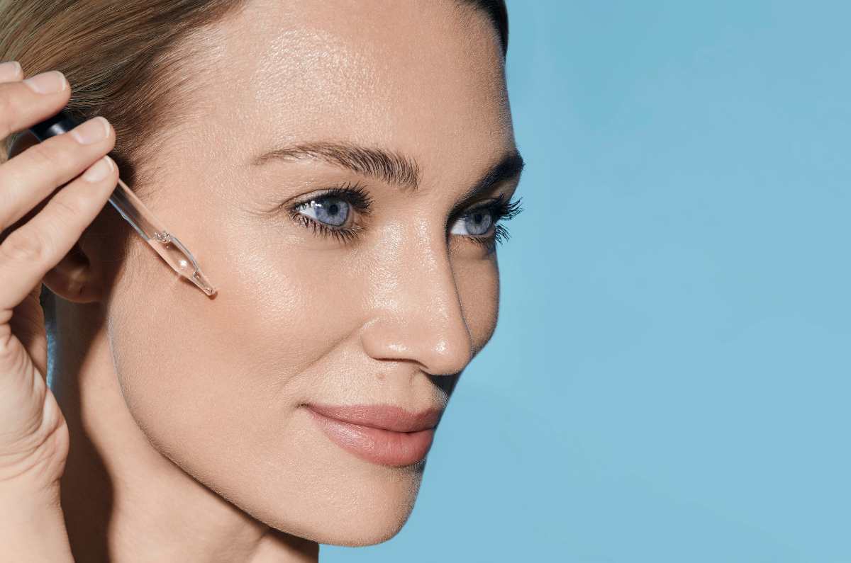 4 serums económicos para cuidar tu piel si tienes 40+