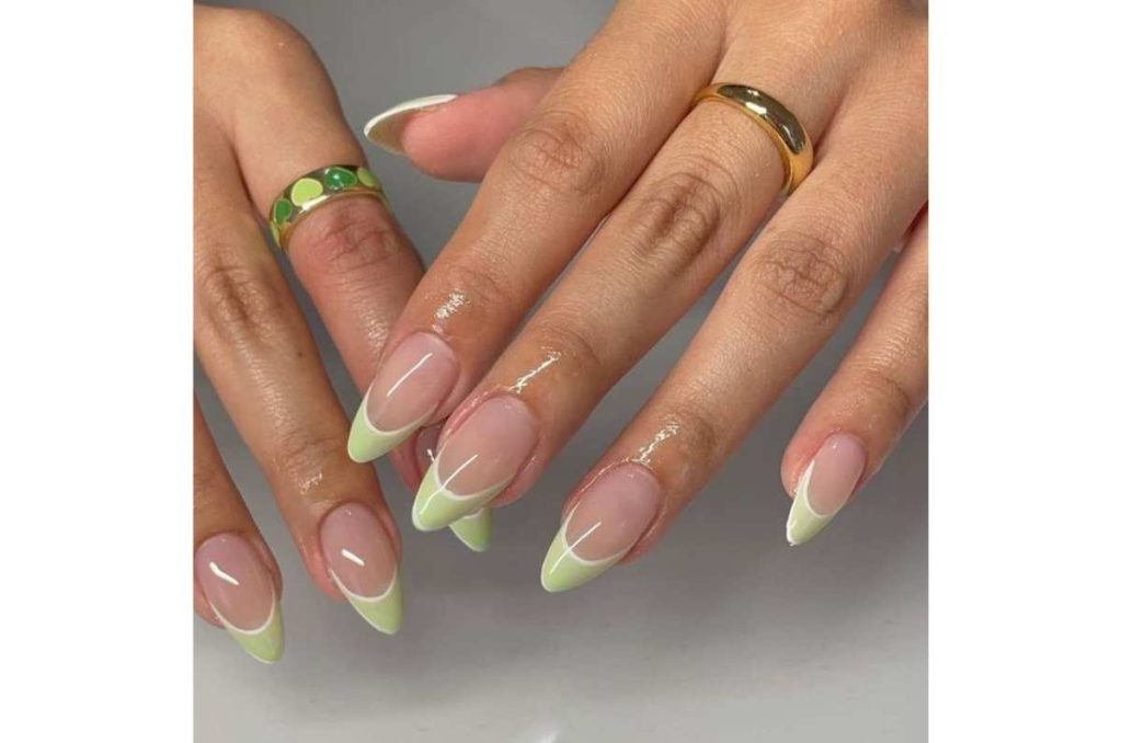 Diseño de uñas pastel french