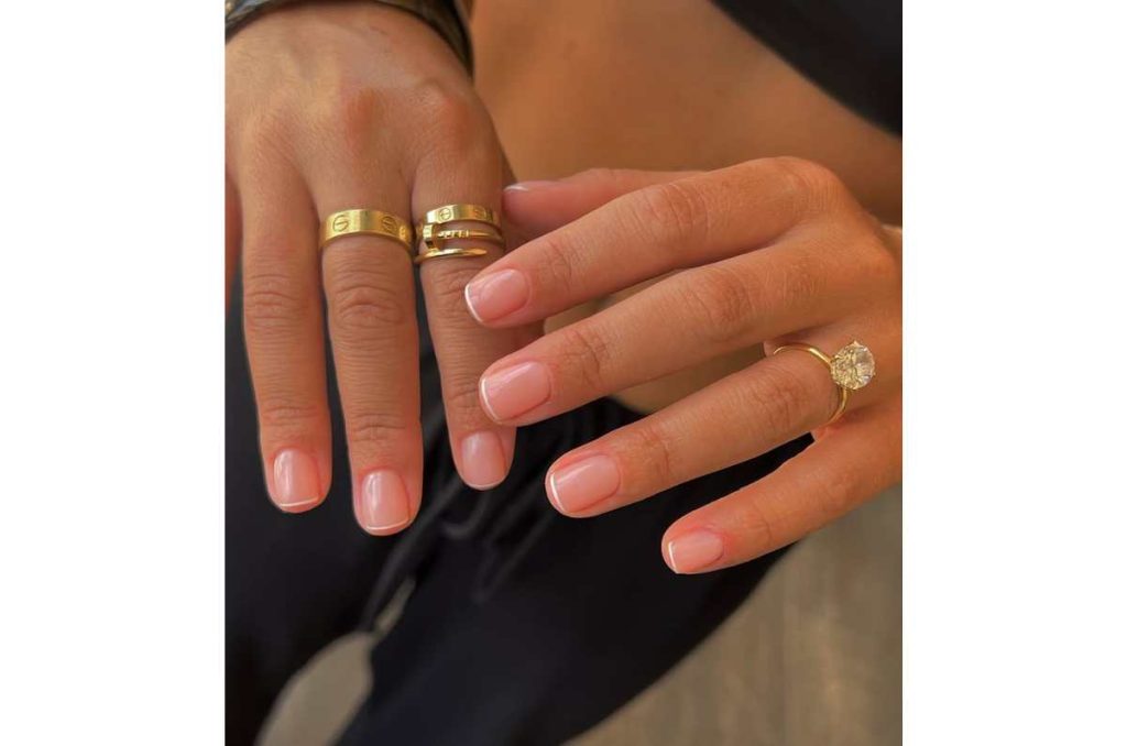 mani frances minimalista