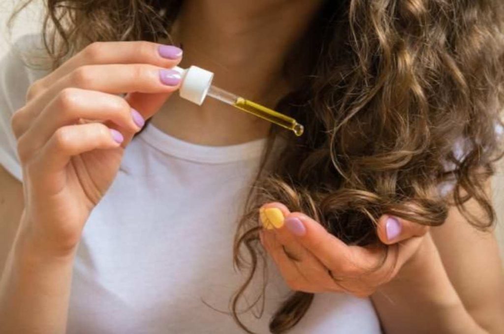 Aceite de romero para acelerar el crecimiento del cabello