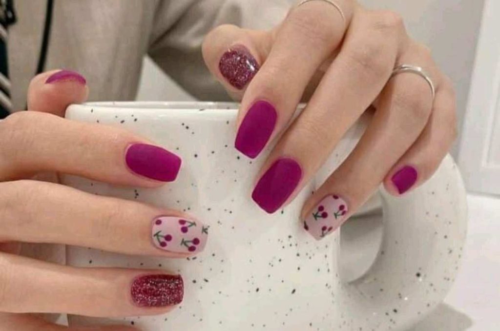 Uñas acrílicas color bugambilia