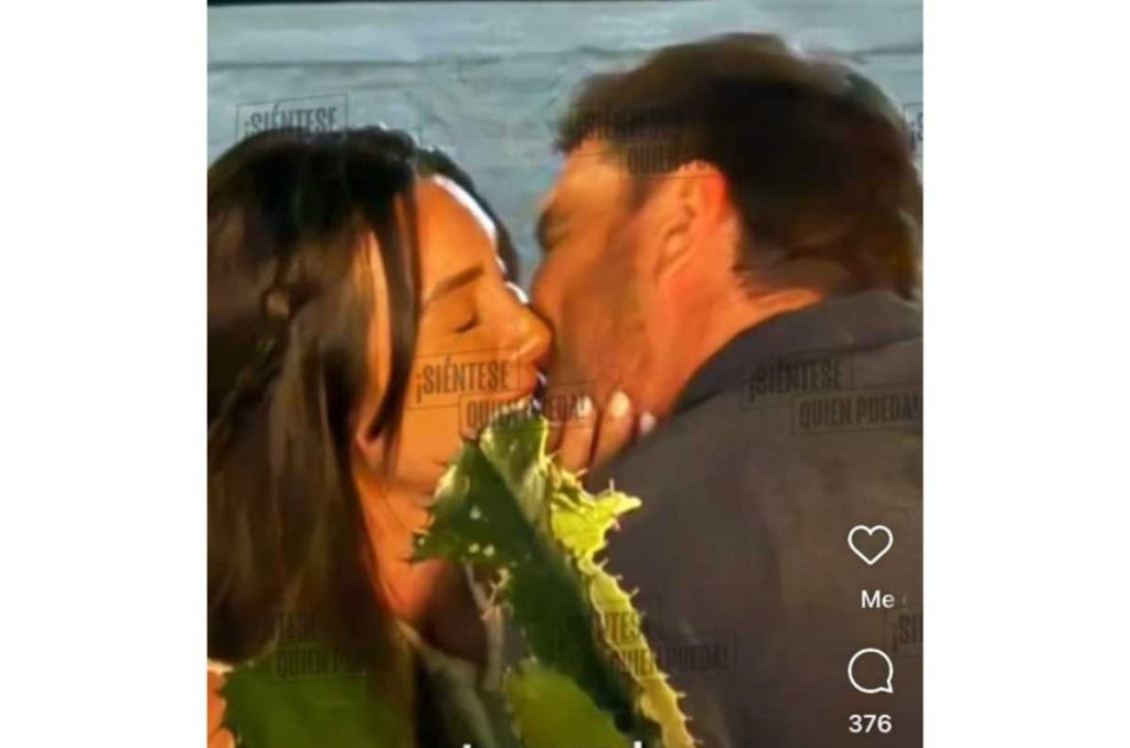 julian gil besándose con elizabeth gutierrez