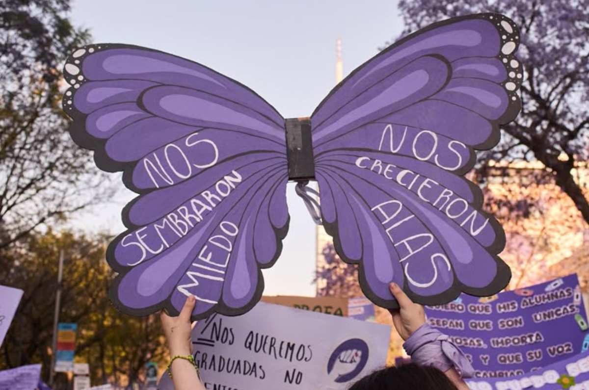 «Somos fuego y ardemos»: Consignas para tu cartel de la marcha del 8M