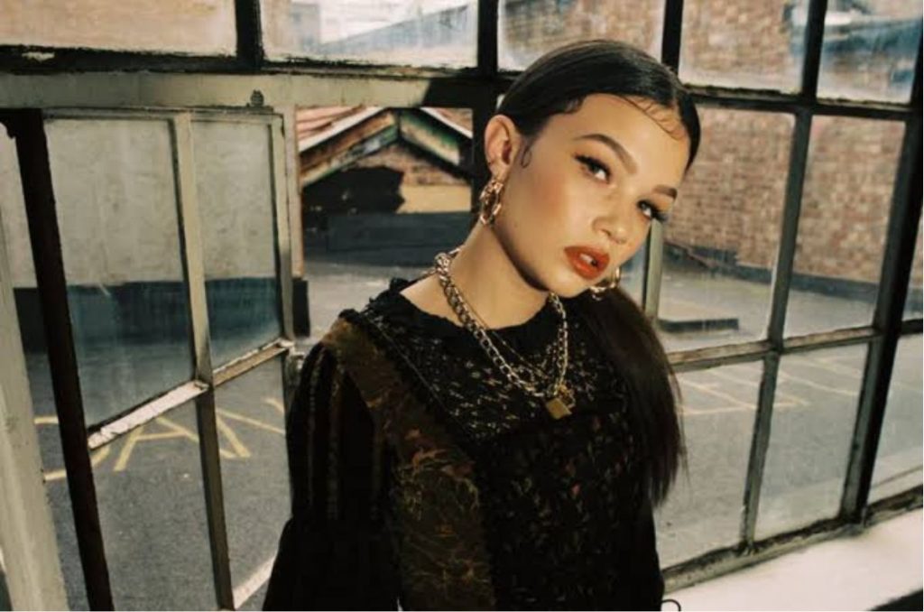 Lola Young, significado de canciones en español
