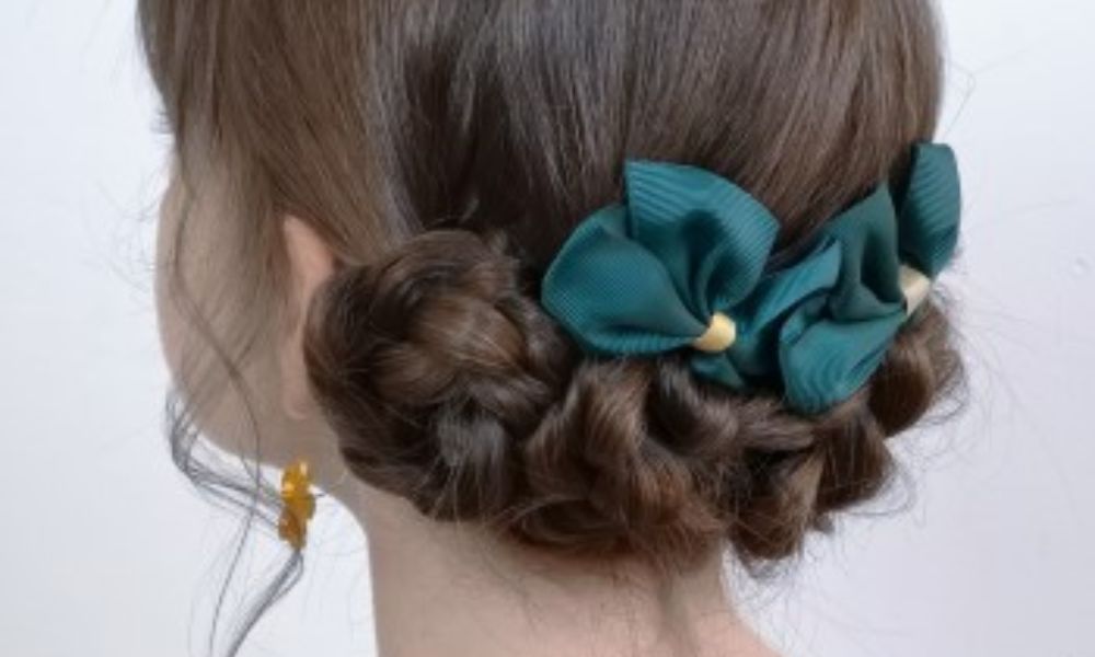 Moños bajos con trenzas