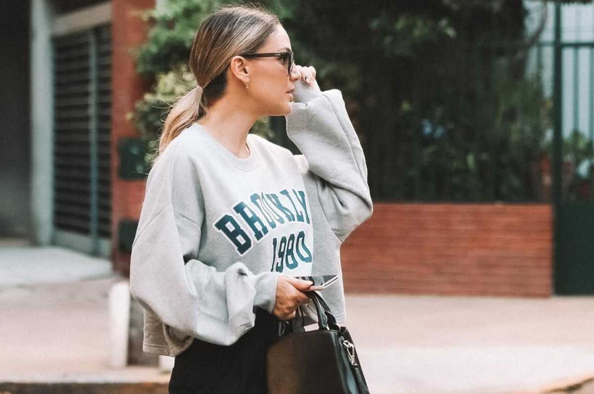 5 outfits con sudadera que sí puedes usar en la oficina y verte arreglada