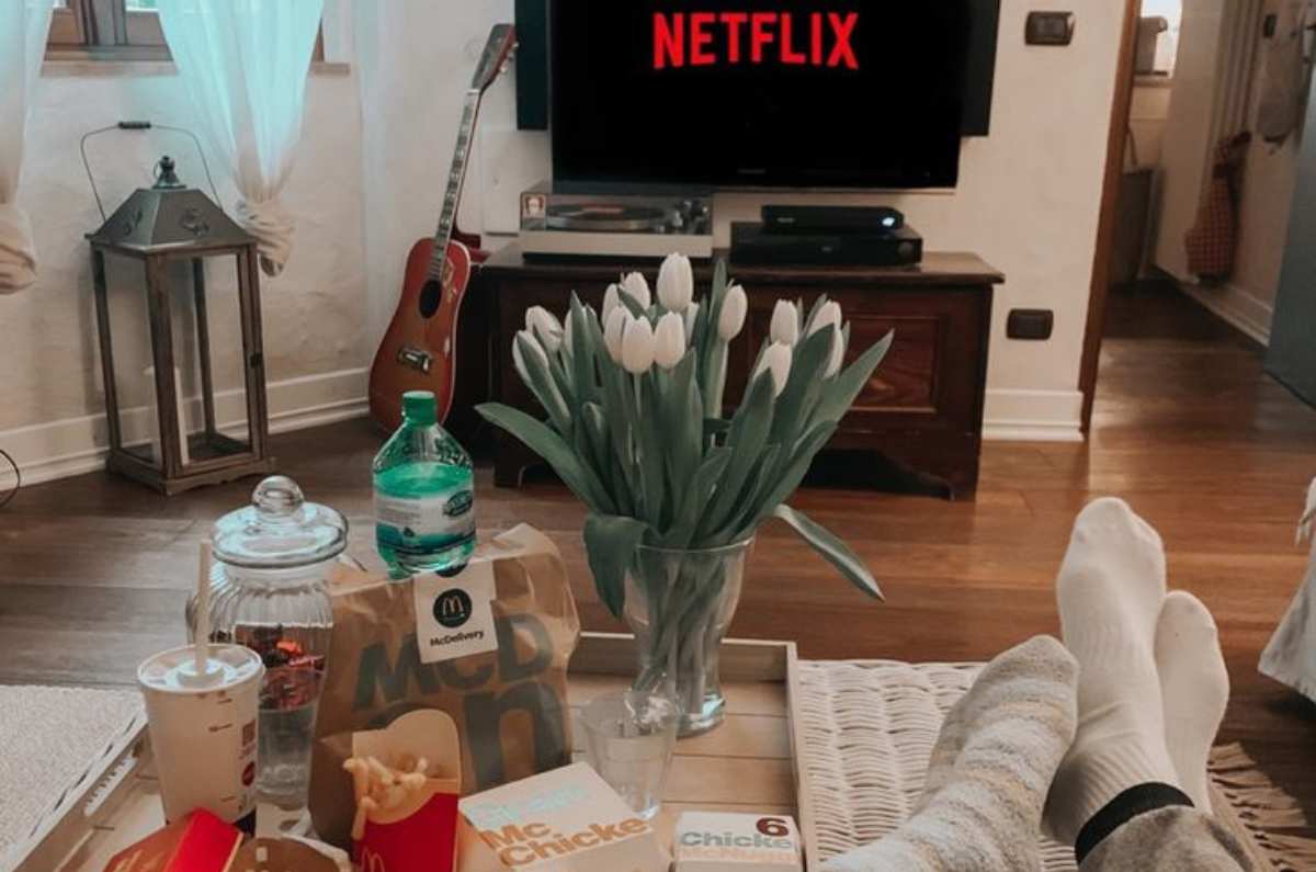 5 series más ENTRETENIDAS para ver en pareja el fin de semana