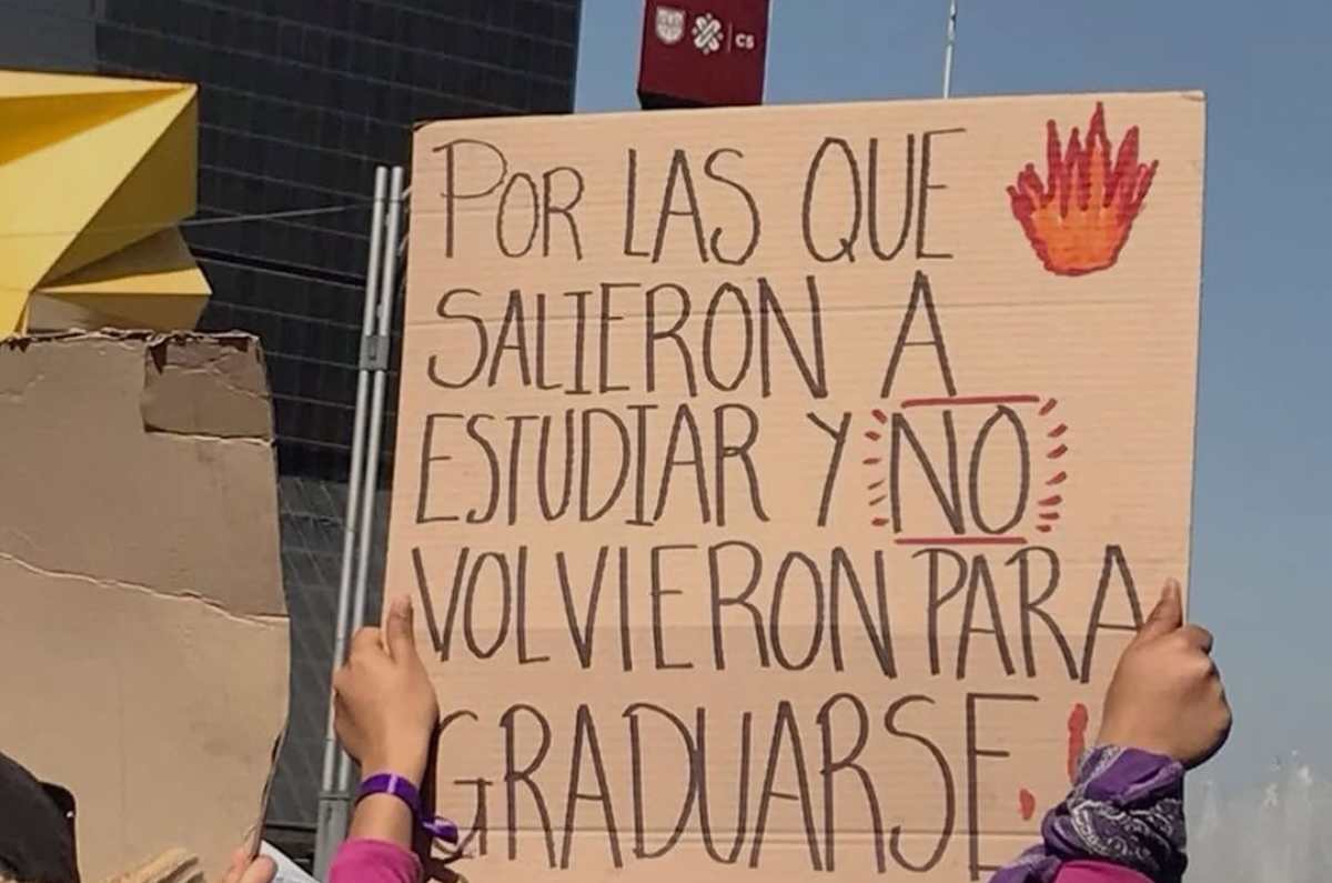 Así se vivió la marcha del 8M en CDMX; mujeres sororas, morado y voces alzándose