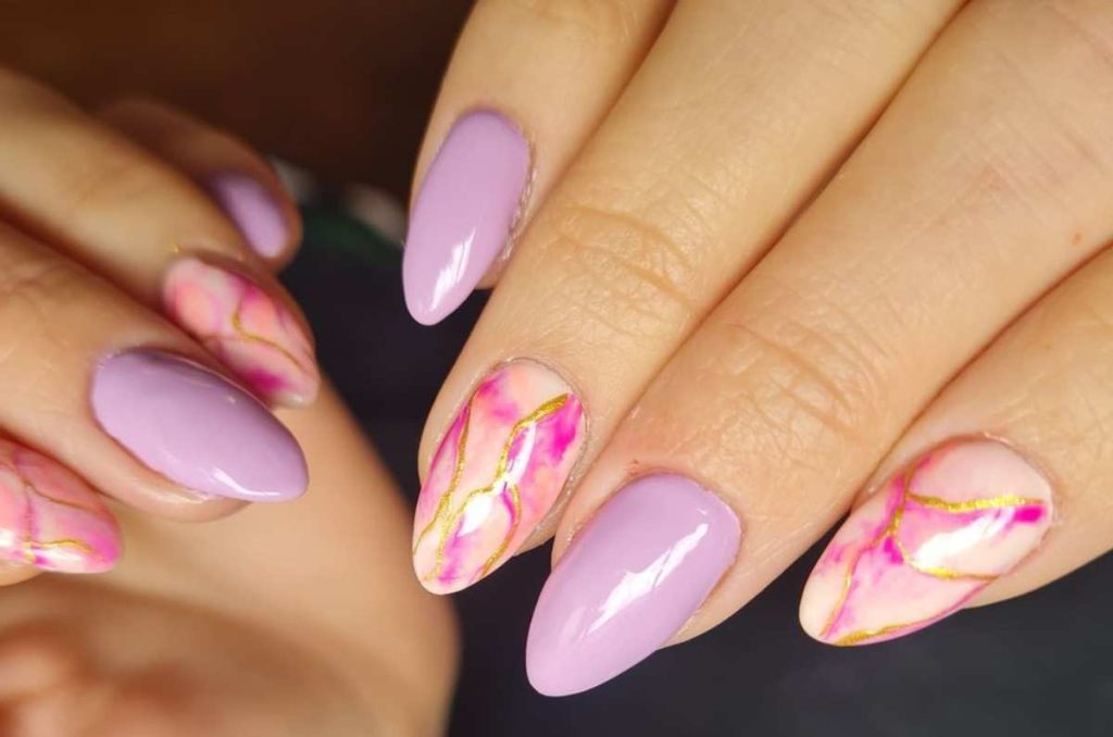 ÇDiseños de uñas efecto mármol tendencia 2025