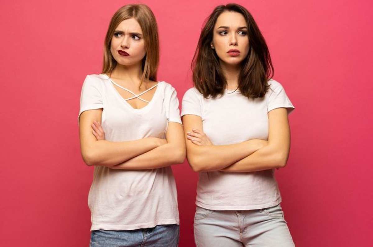 5 red flags en una amistad que NO debes ignorar