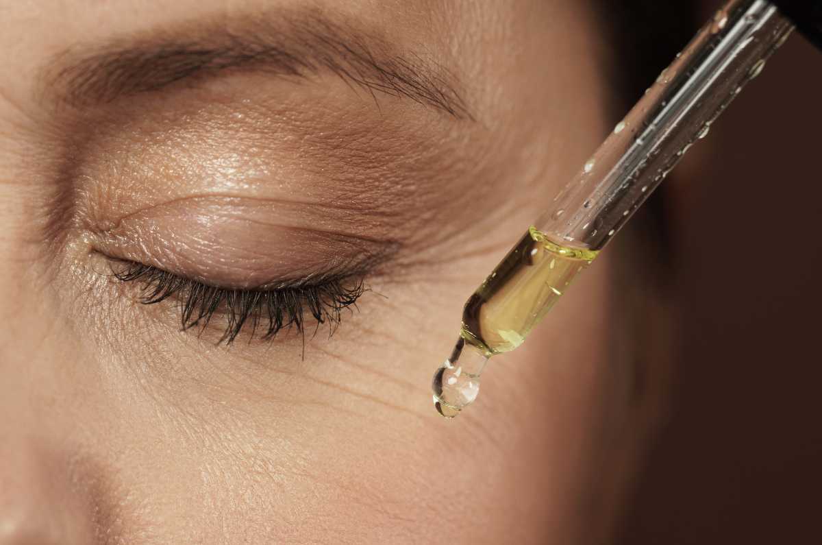 Escualano o ácido hialurónico: ¿cuál es el mejor sérum para la piel seca?