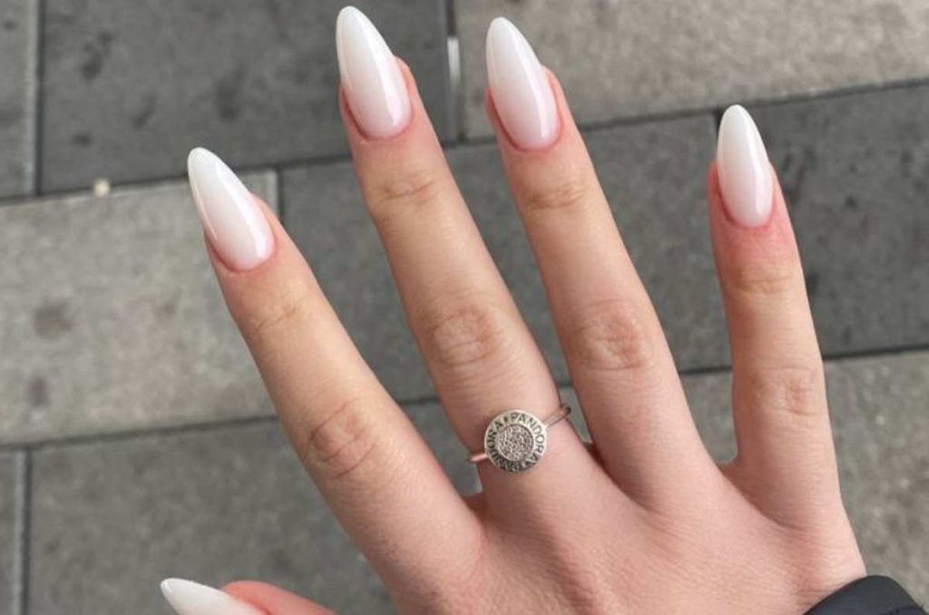 Diseños de uñas naturales
