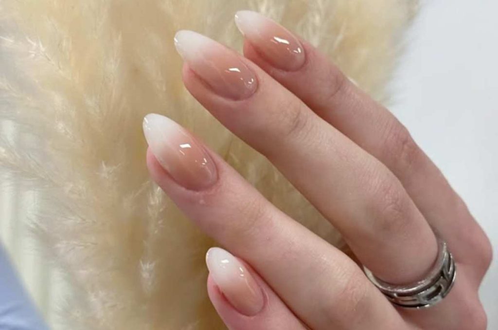 Diseños de uñas naturales, el mani ideal para mamás 1