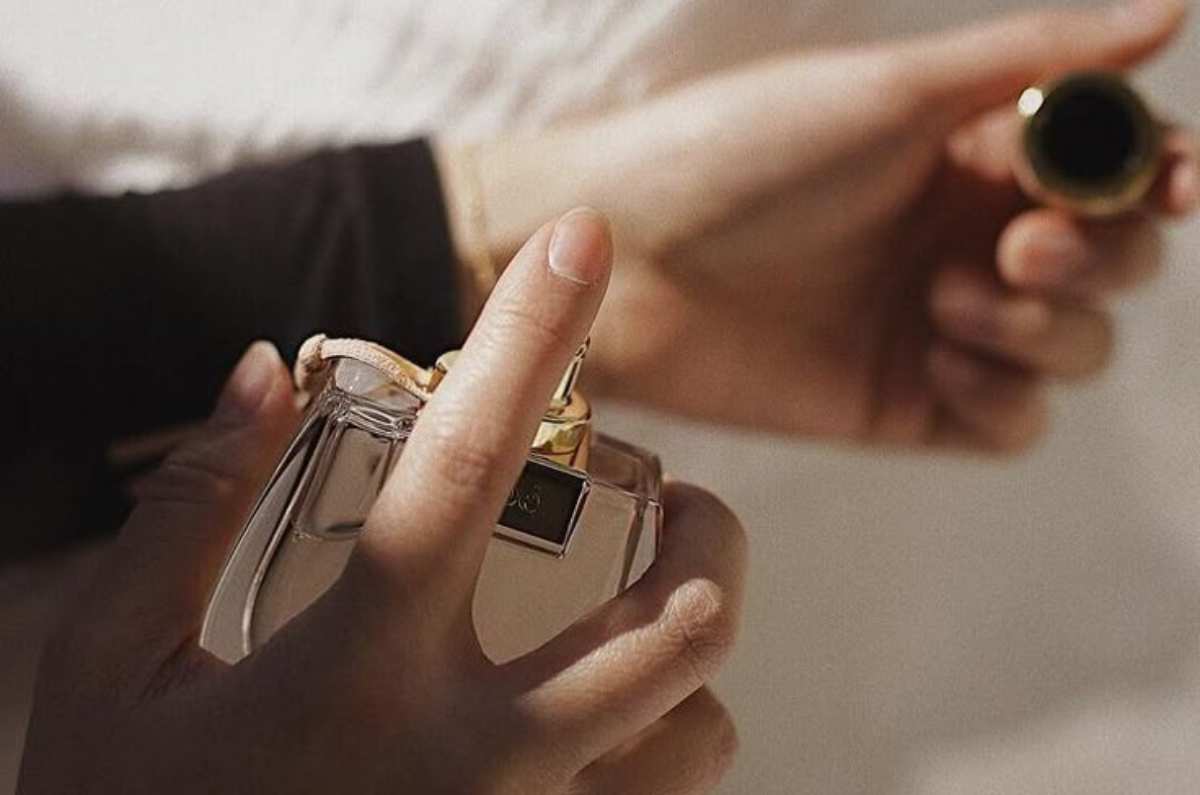 Perfume sólido vs. Perfume líquido: ¿cuál es el mejor para ti según tu PH?