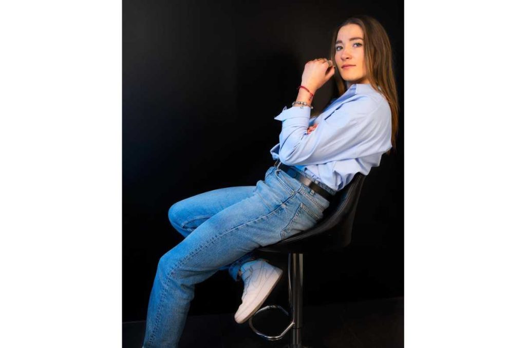 look casual para oficina con jeans