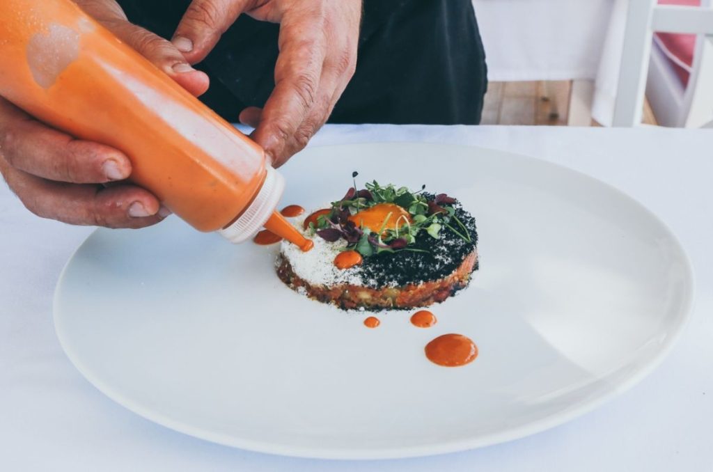 ¿En qué áreas especializarte con la maestría en gastronomía?