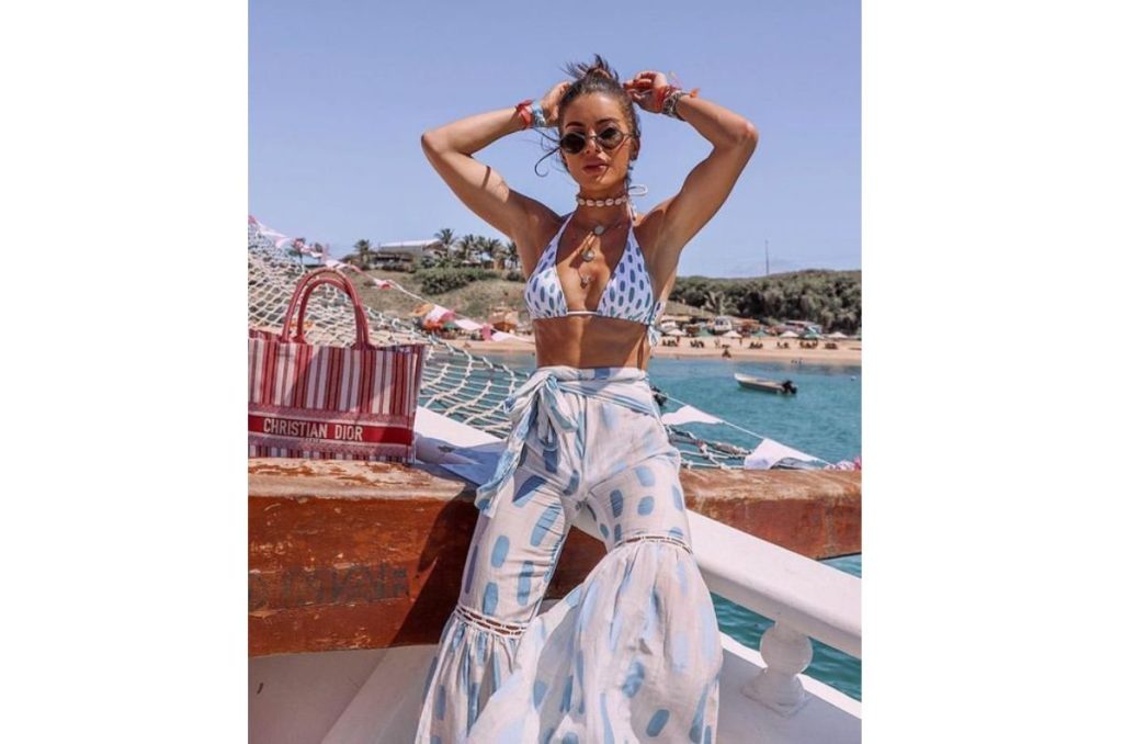 Outfits arreglados con bikini para Semana Santa 3