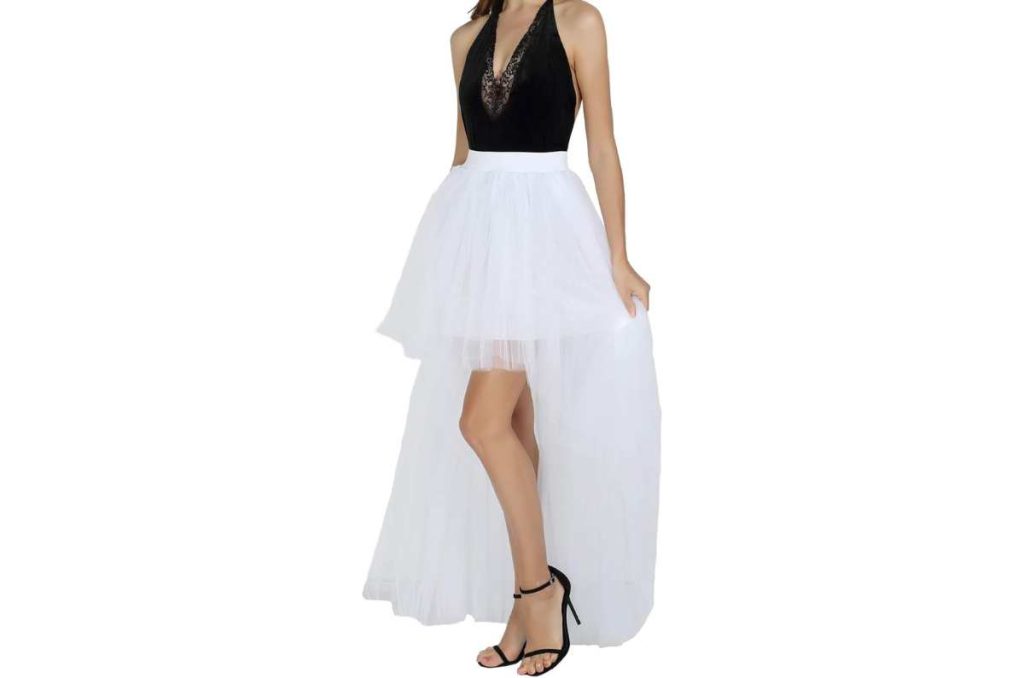 faldas titú tendencia en vestidos de graduación 2025