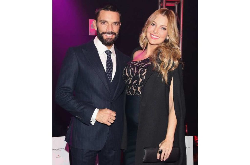 Así luce Matías Gil, el hijo de Marjorie de Sousa y Julián Gil, es idéntico al actor 0
