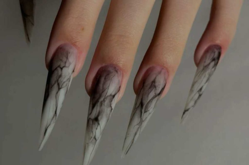uñas góticas