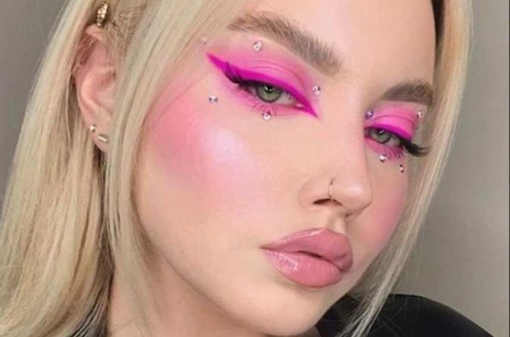 Pink makeup: maquillajes bonitos y femeninos para llevar este verano si tienes más de 40 3