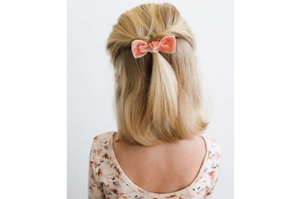 5 peinados para niñas con cabello corto que facilitarán tus mañanas 1
