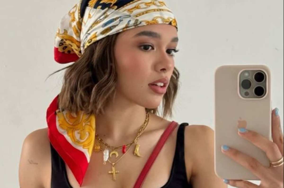 5 peinados con bandanas para mujeres con cabello largo