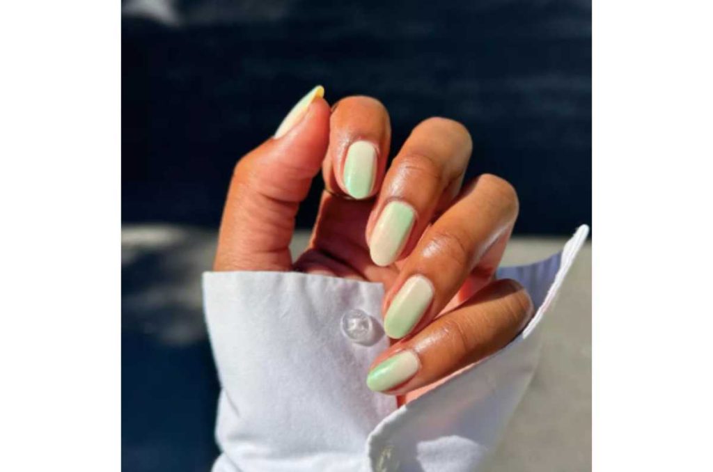 Tendencia de uñas neutras 2025
